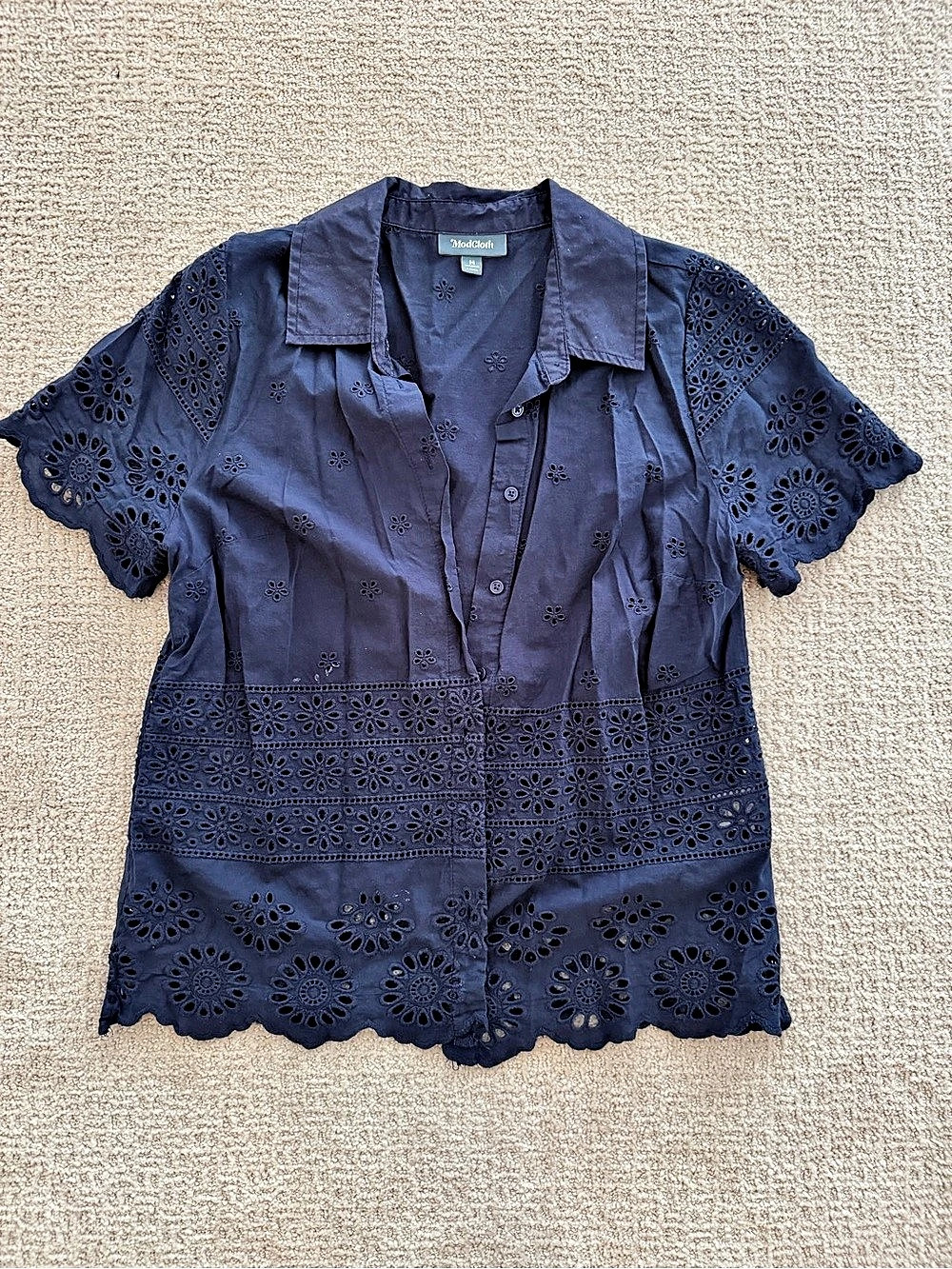 ModCloth Eyelet Short Sleeve Top in Blue Size Medium